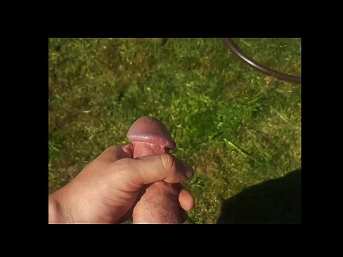 ❤️ A guapa quente recibe o seu coño rosa fodido e corre cun chorro nun xardín de verán ❤️ Porno duro en % gl.kutjeporno.ru % ❌️❤